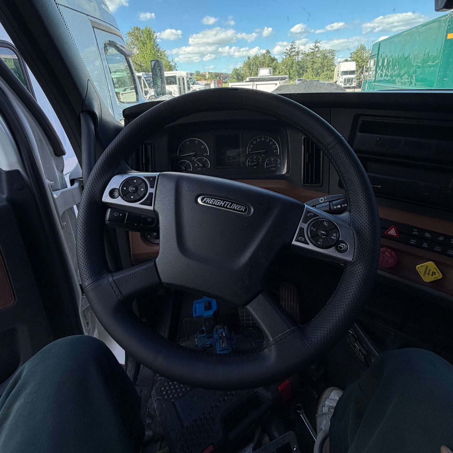 Freightliner Cascadia Truck Steering Cover